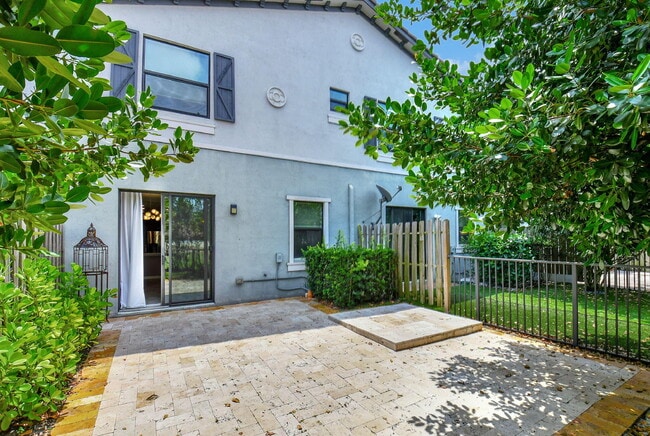 Building Photo - 12994 Anthorne Ln