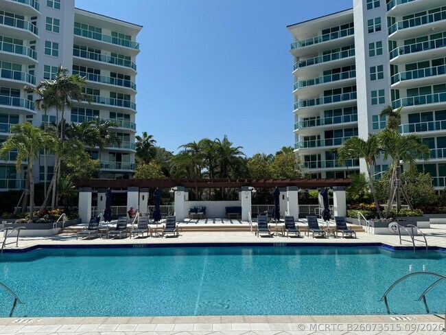 Building Photo - 550 SE Mizner Blvd