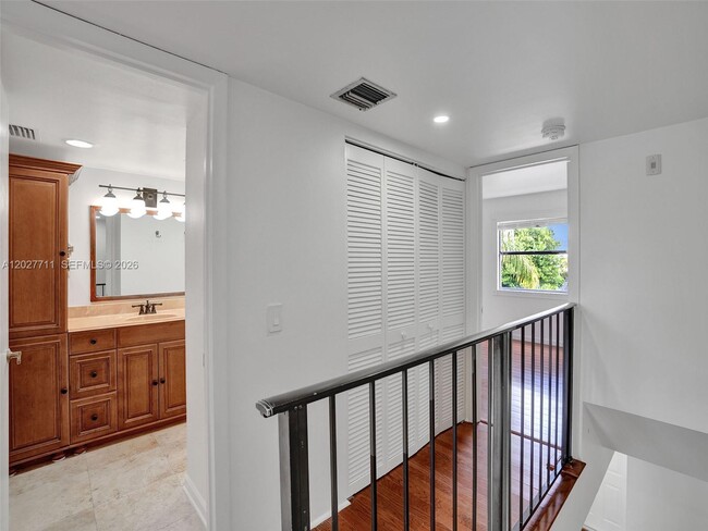 Building Photo - 4600 SW 67th Ave