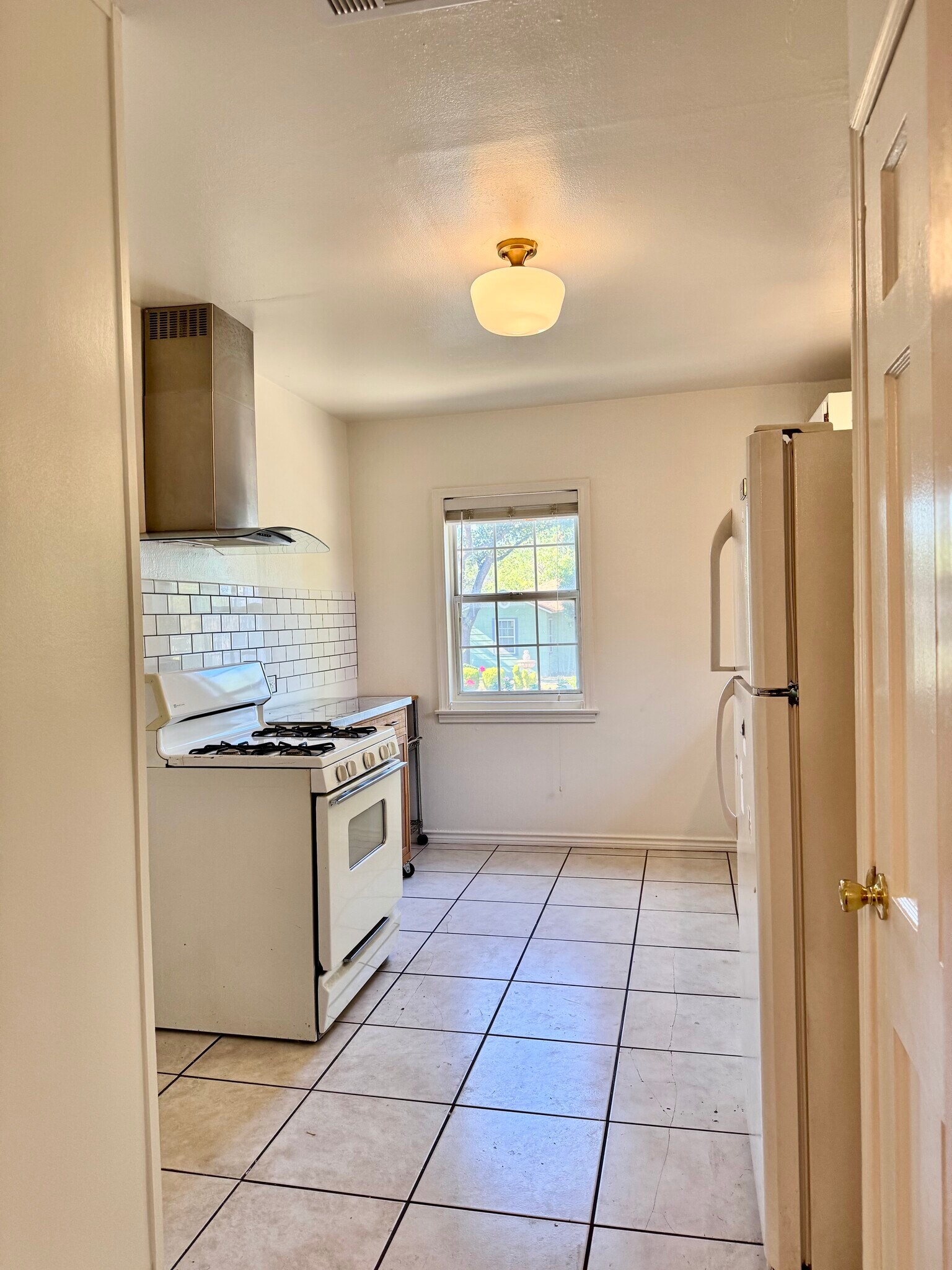 Kitchen - 510 Elmwood Drive