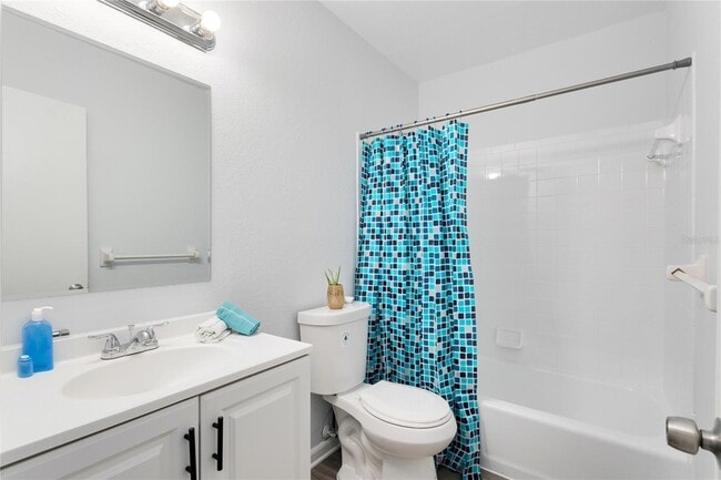 Building Photo - 2000 15th Ct NW