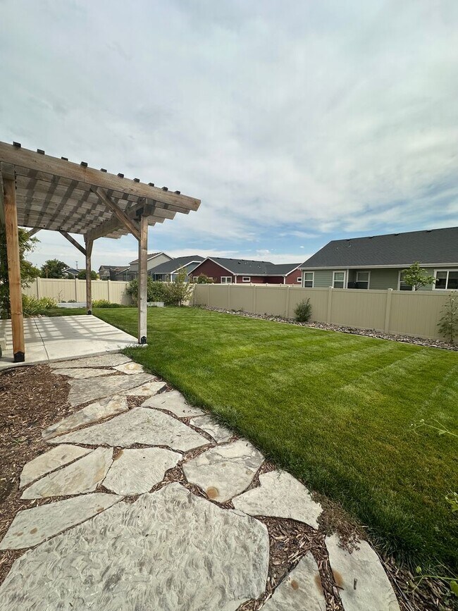 Building Photo - Beautiful 4 Bedroom House in Ault!