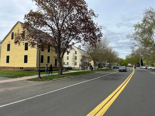 Building Photo - 108 Broad St