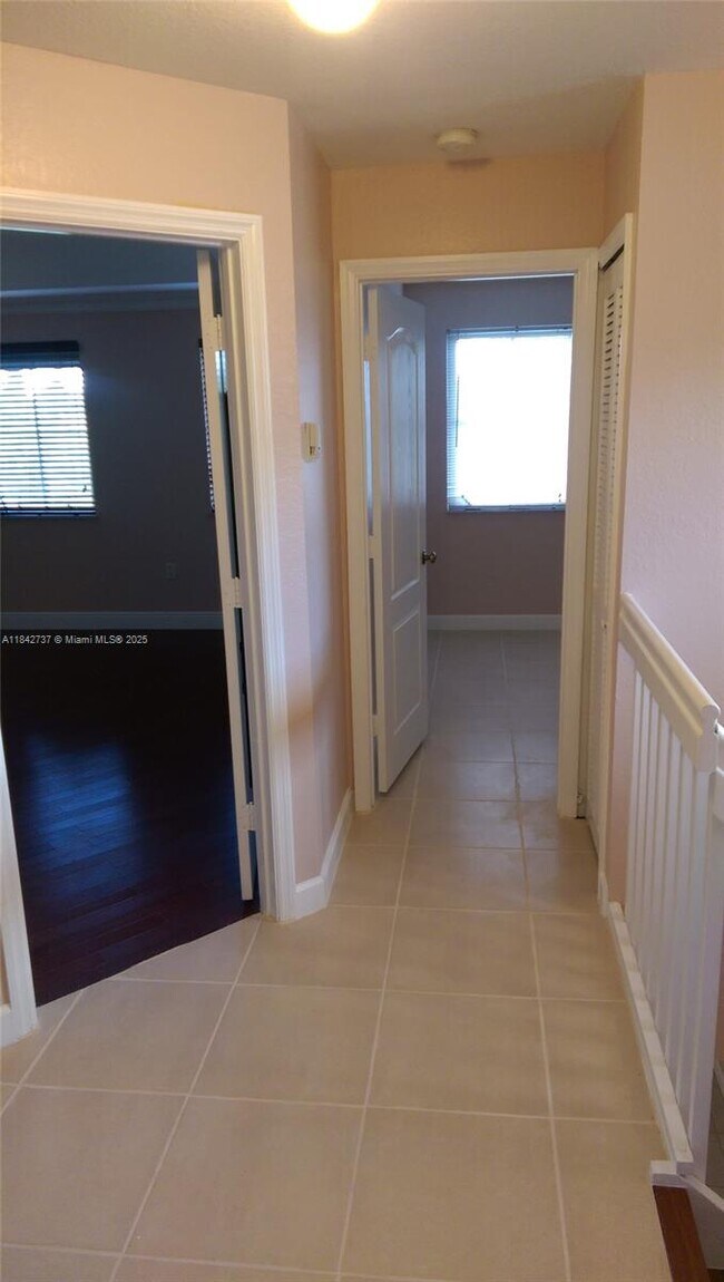 Building Photo - 4321 SW 160th Ave
