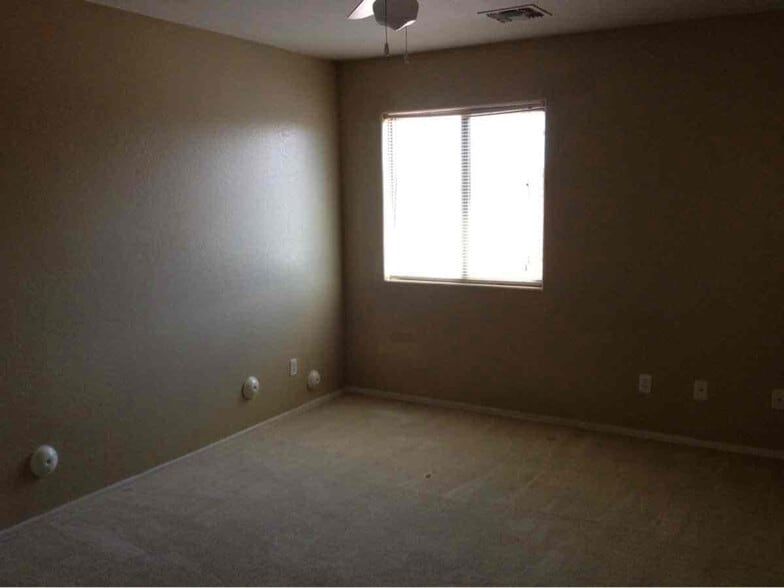 Building Photo - 2207 N 91st Ln