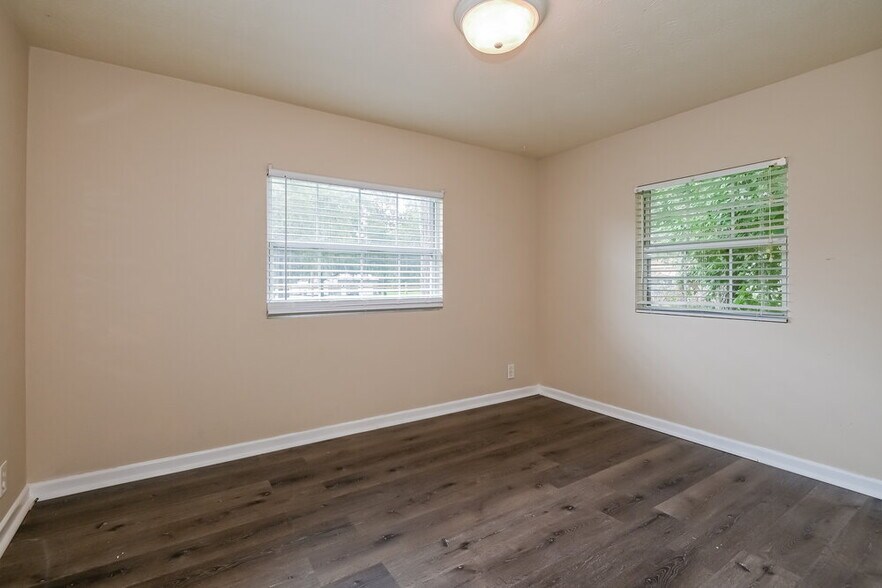 Building Photo - 1845 Co Rd 209B