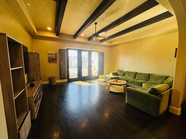 Building Photo - 4310 Floyd St