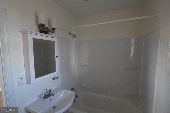 Building Photo - 7823 Denton Ave