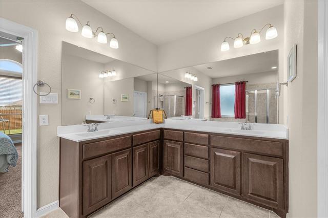 Building Photo - 8912 Jewelflower Dr
