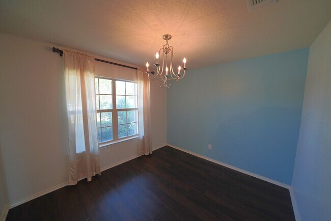 Building Photo - 6307 Myrtle Run
