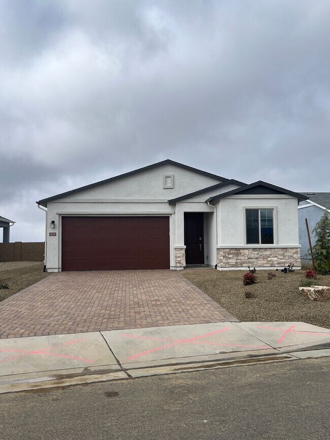Building Photo - Brand New Home In Pronghorn Ranch!