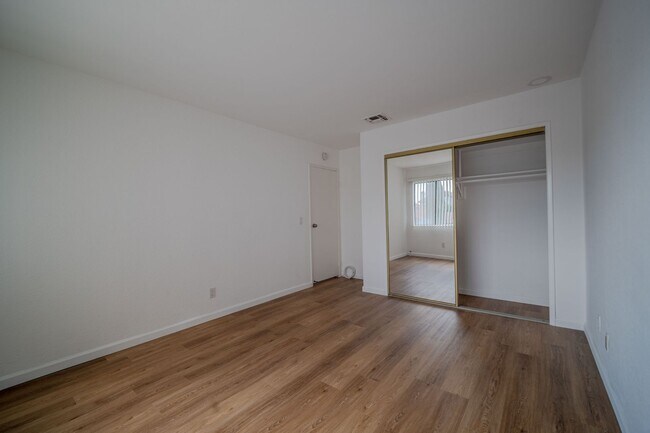 Building Photo - Fountain Valley Family home