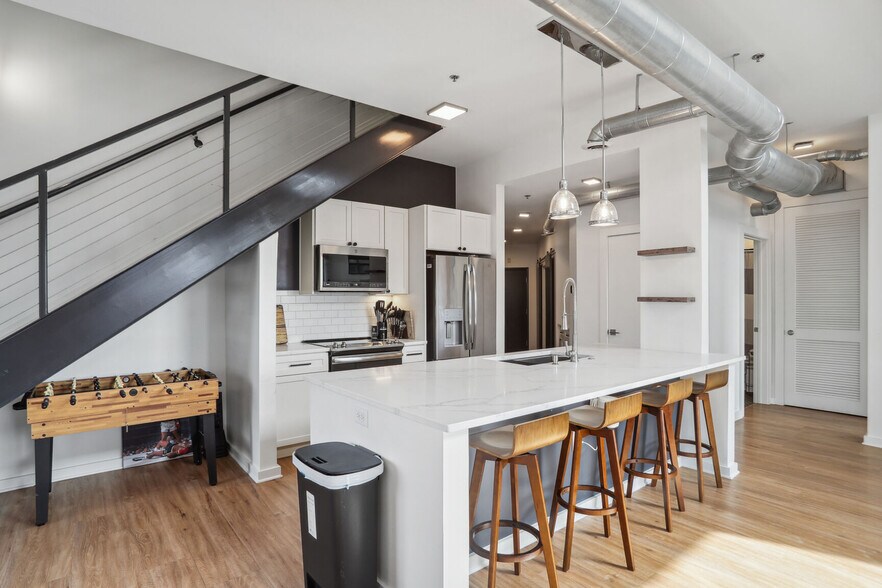 Building Photo - 260 18th St NW
