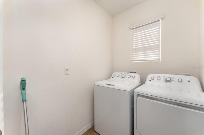 Building Photo - 812 Brooklet Dr