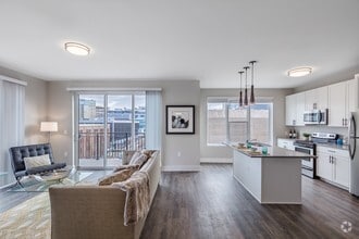 Building Photo - 223 E Town