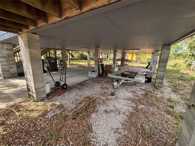 Building Photo - 716 Tropical Dr