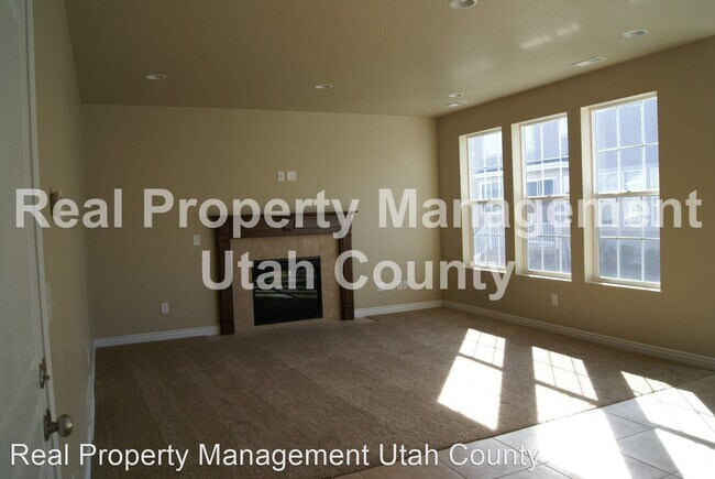 Building Photo - 4 br, 3 bath House - 636 S 2250 W