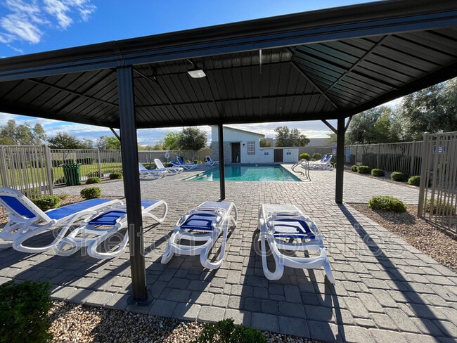 Building Photo - 391 N 157th Ln