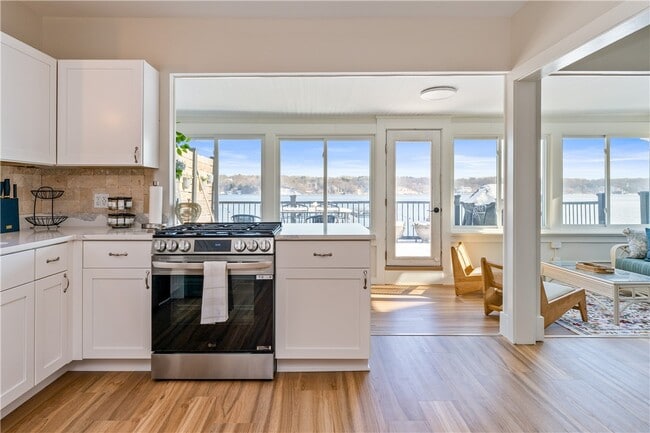 Building Photo - 1350 Bay Shore Blvd