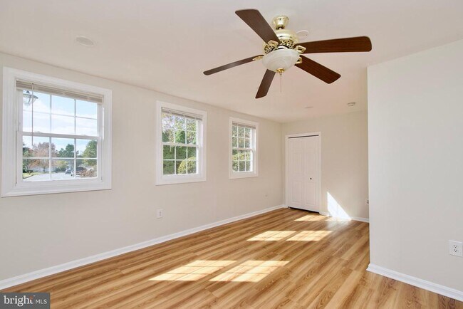 Building Photo - 10217 McKean Ct