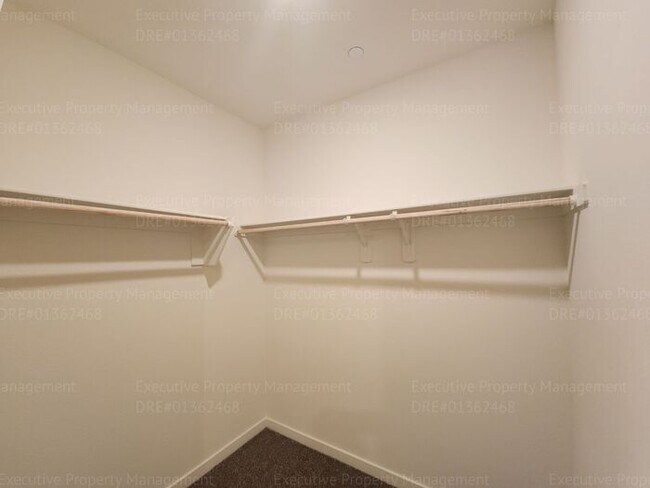 Building Photo - Newly constructed 3 bedroom/ 2 bathroom ho...