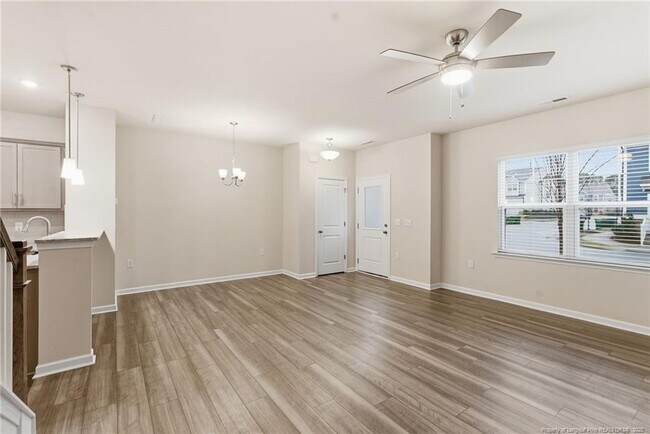 Building Photo - 245 Ribbon Rail St