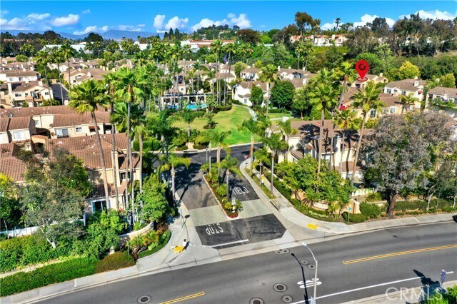 Building Photo - 211 Chandon