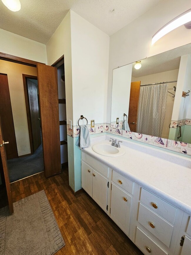 Building Photo - 908 Antares Ct