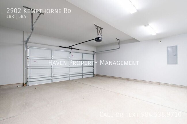 Building Photo - 2902 Kempthorne Rd