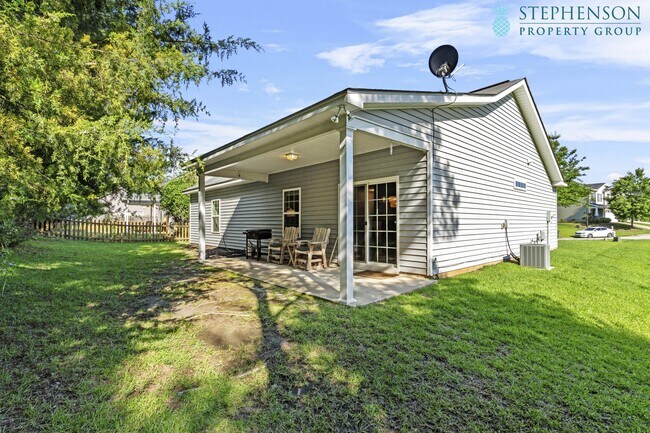 Building Photo - 217 Whispering Oak Ln