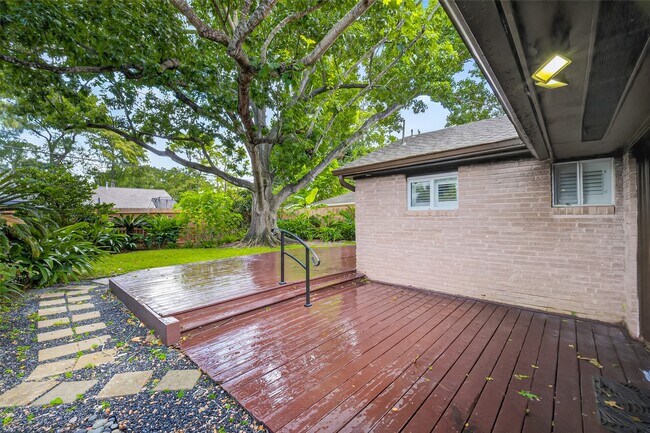 Building Photo - 5830 Yarwell Dr