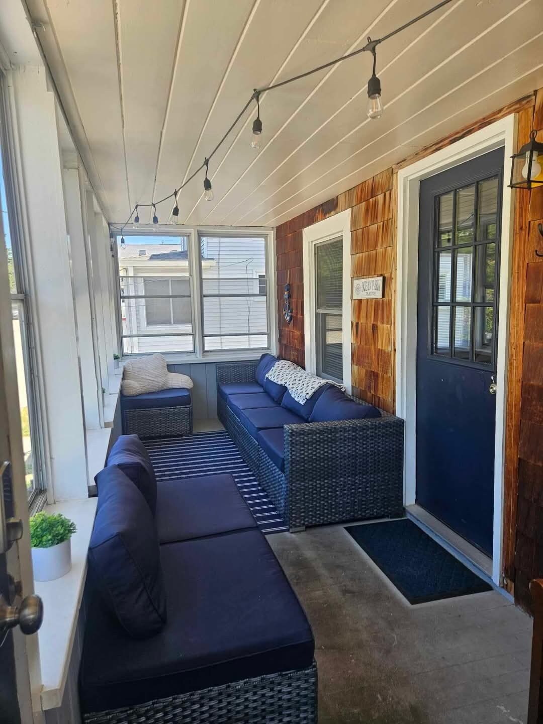 3 Season porch - 15 Tunis Ave