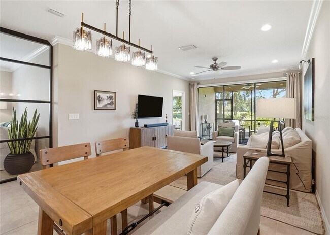 Building Photo - 12720 Sorrento Wy