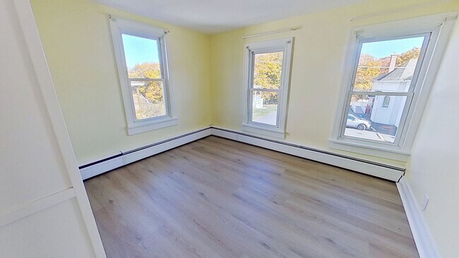 Building Photo - Beautifully Styled Colonial Home with Upgrades!