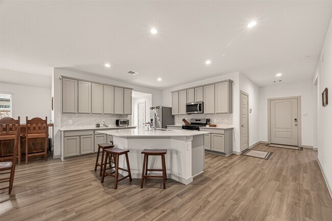 Building Photo - 1119 Kinder Sky Ln