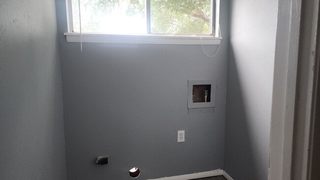 Building Photo - Large 2 Bed/2.5 Bath located on The Village Orlando