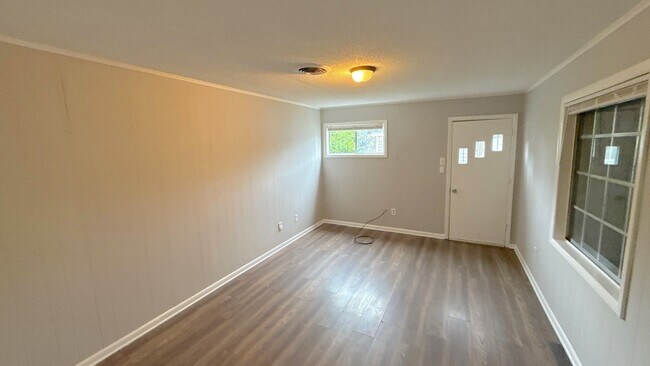 Building Photo - 2208 Cassie Ave