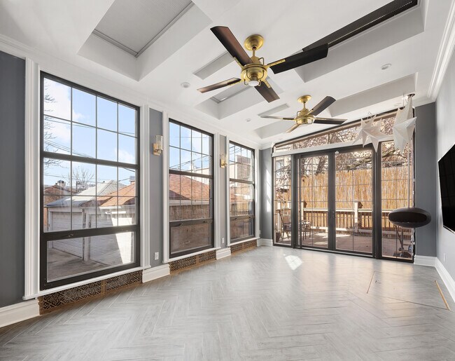 Primary Photo - 22 Ludlam Pl