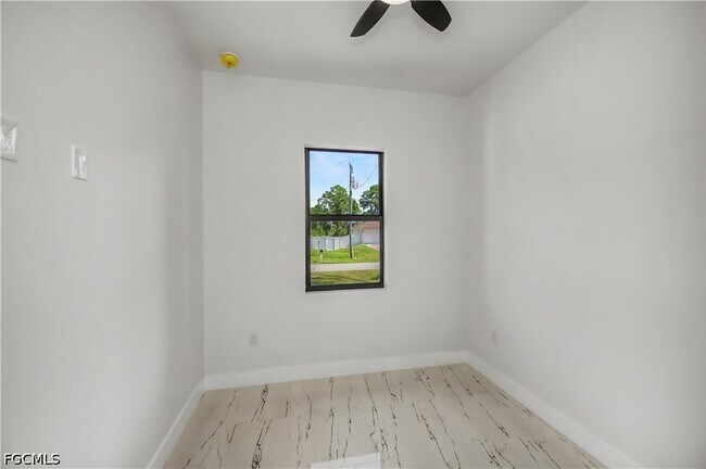 Building Photo - 3121 69th St W