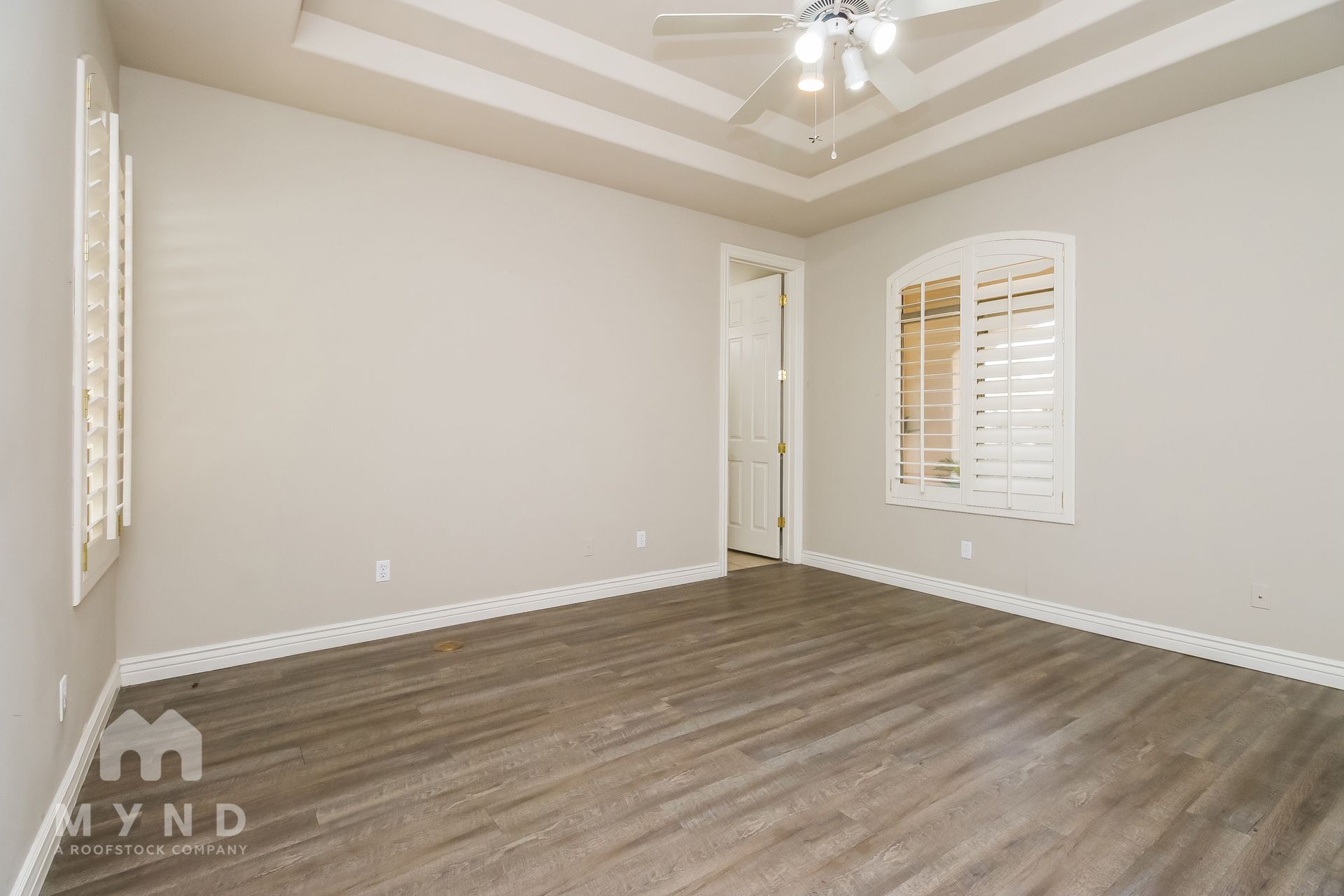 Building Photo - 1501 E Treasure Cove Dr