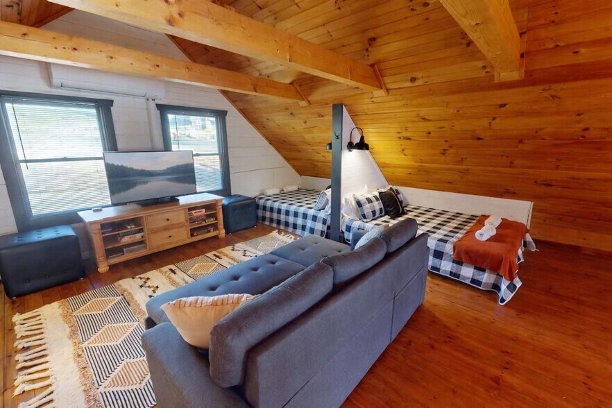 Building Photo - 82 Tuckaway Ridge