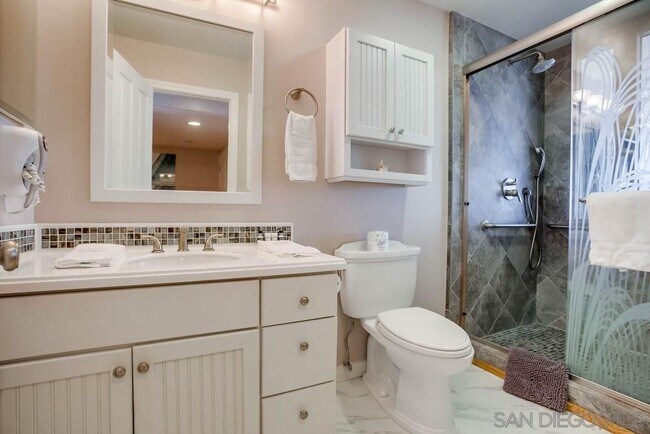 Building Photo - 190 Del Mar Shores Terrace