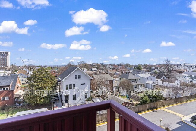 Building Photo - 1830 Columbia Pike