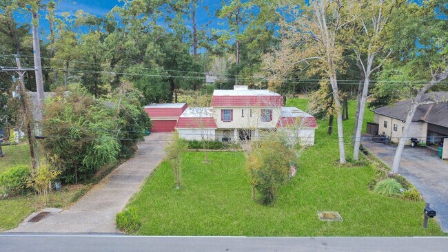 Building Photo - 17 Winged Foot Dr