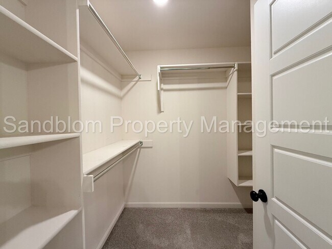 Building Photo - For Lease | East Tulsa - BA Schools | $194...