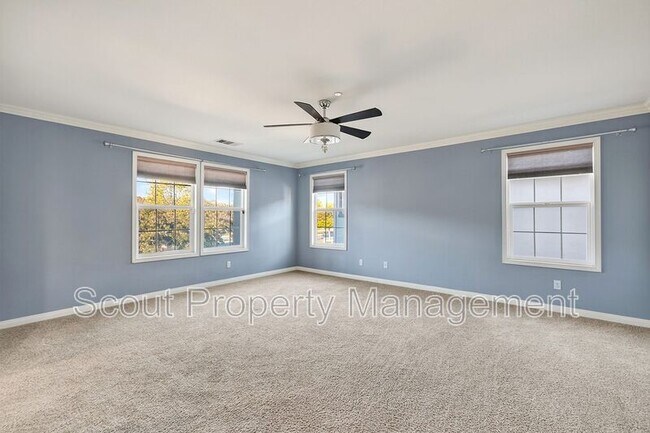 Building Photo - 39012 Crown Ranch Rd