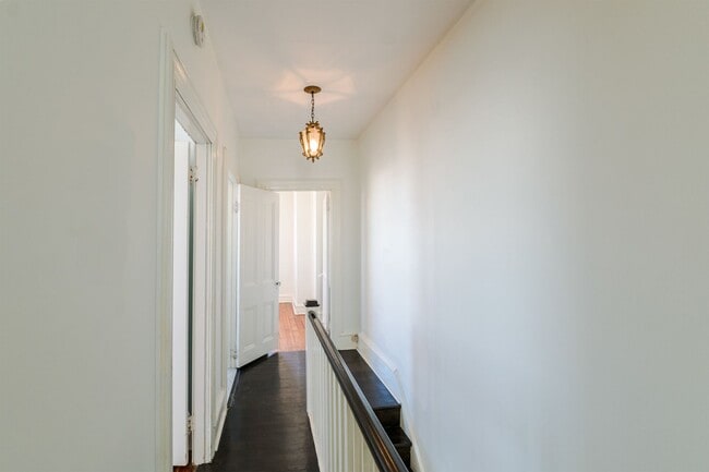 Building Photo - Charming Olde Richmond Home