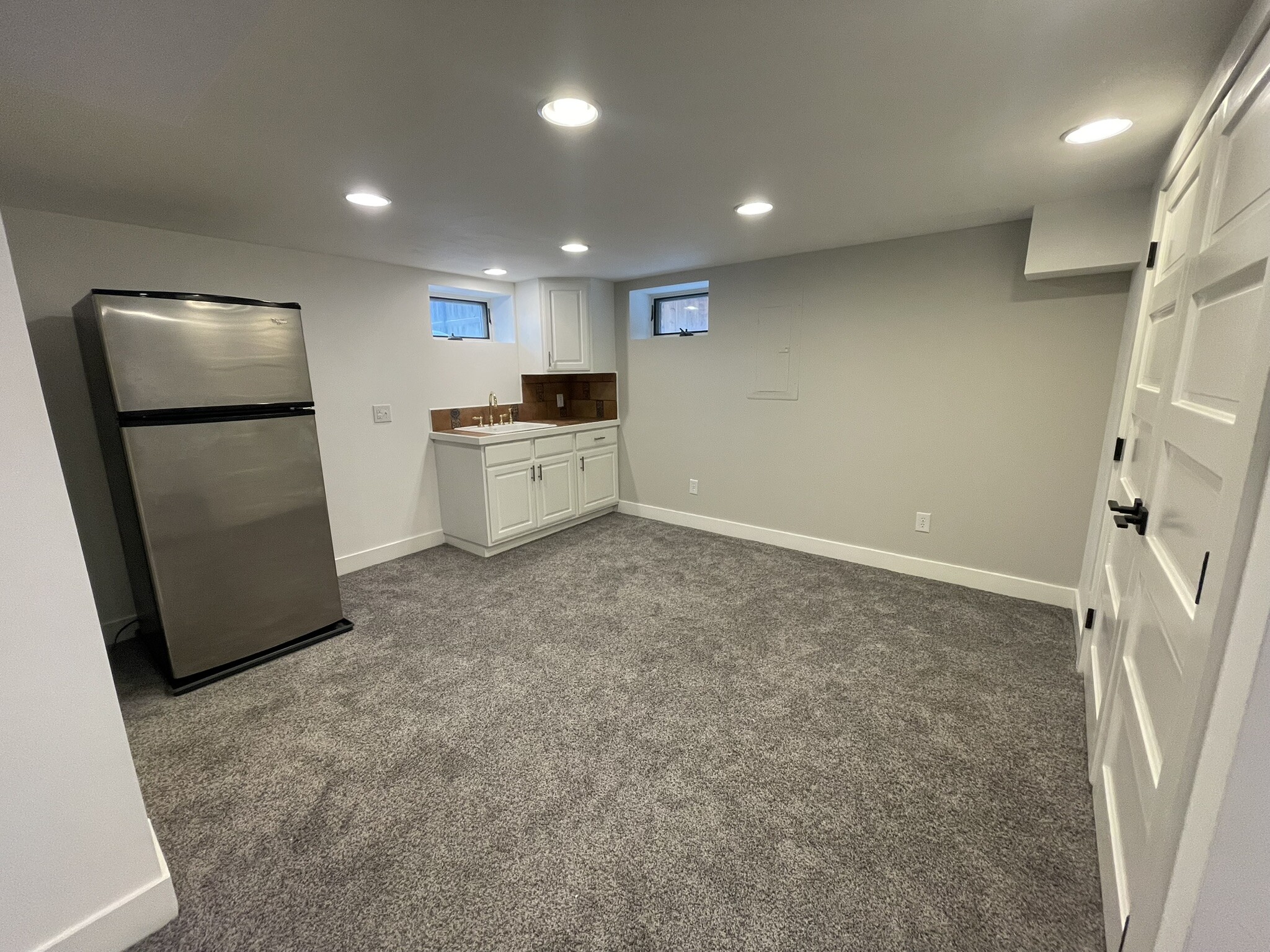 Another view of bonus room with wet bar and 2nd fridge - 508 Daly Ave