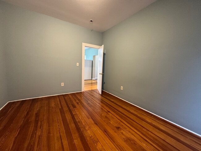 Building Photo - 171 Hunter St