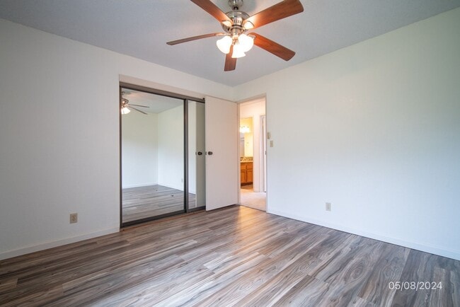 Building Photo - Available now! 2 bedroom, 1.5 Bath Townhouse at Wailuna